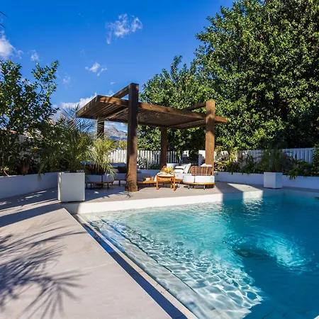 Nueva Andalucia Villa