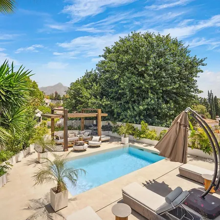 Nueva Andalucia Villa *
